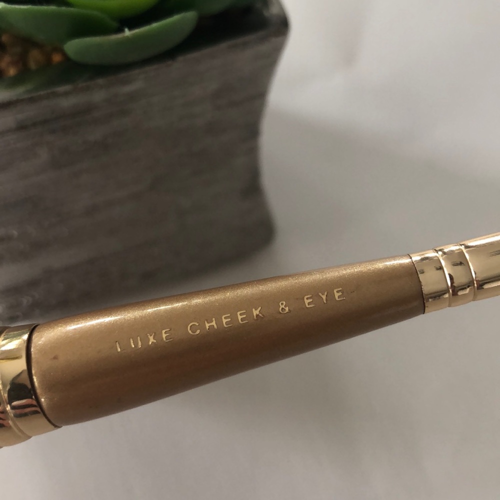 🆕 bareMINERALS Luxe Cheek & Eye Brush - Picture 5 of 5